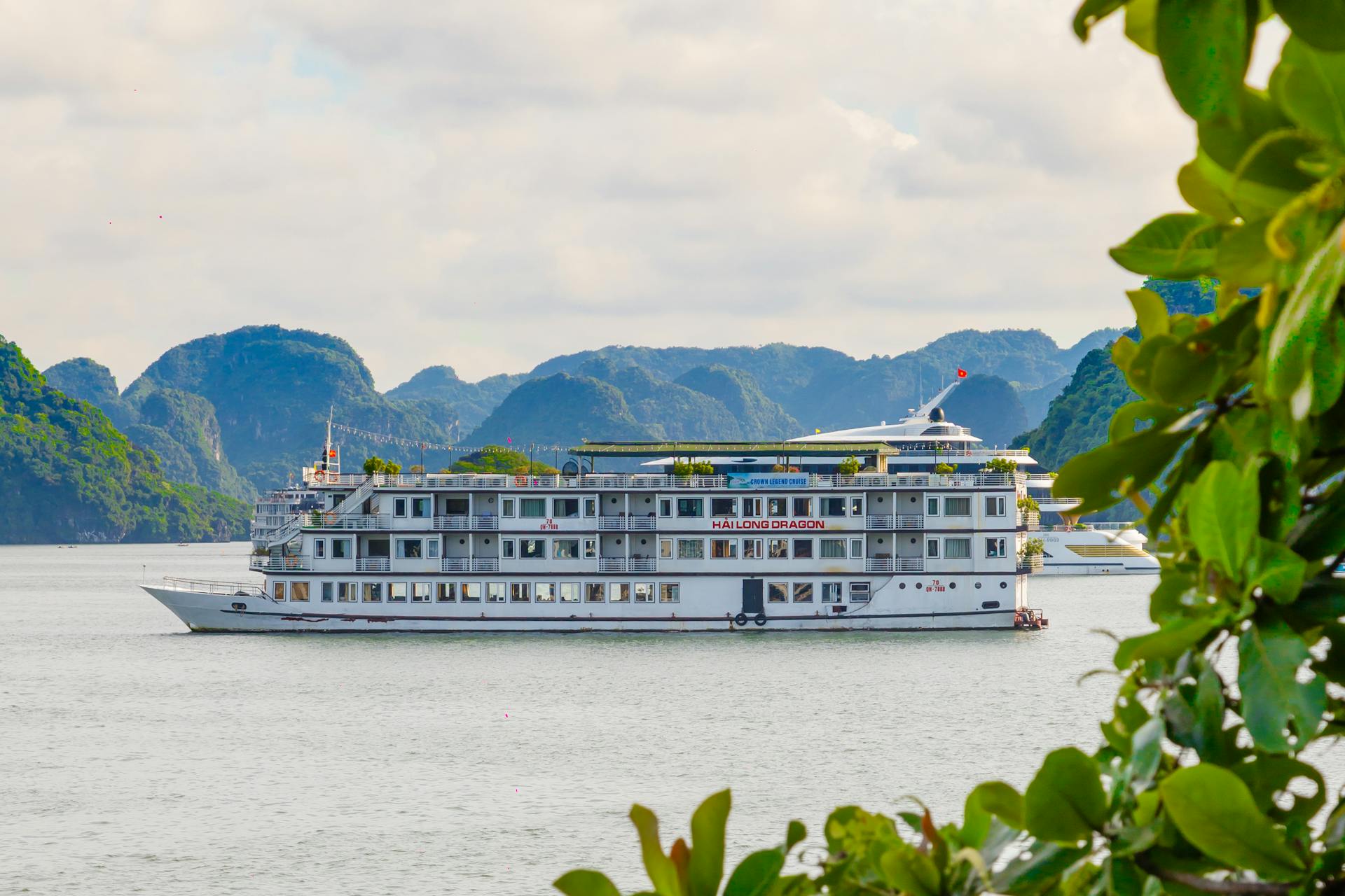 Begin your agent-assisted day with Vietnam’s tranquil ambiance
